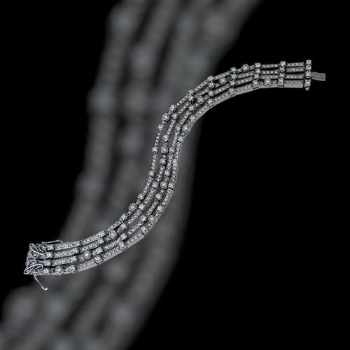 Bracelet Bracelet de type Rivière à 4 fils en or blanc et brillants 58 Facettes 258991