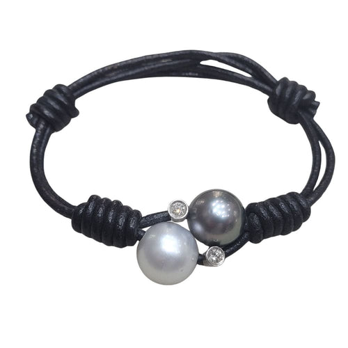 Bracelet Bracelet en cuir, perles et diamants 58 Facettes P113