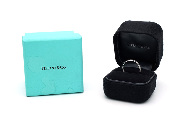 Bague contemporaine Tiffany&co Metro en or blanc 18 carats sertie de diamants