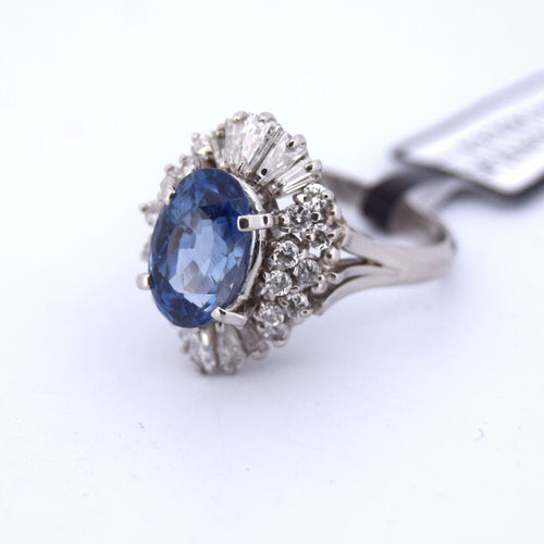 Anello in platino con zaffiro e diamanti