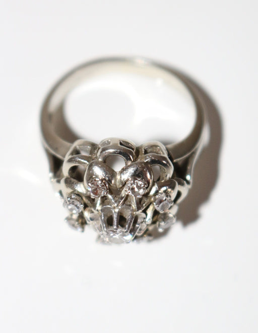 Bague 54 Bague marguerite platine et diamants 58 Facettes 567