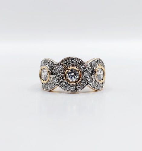 Bague 48 Bague trilobée vintage or jaune et diamants 58 Facettes A05793