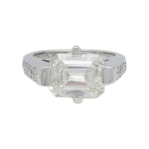 Bague 54 Bague or blanc, diamant taille émeraude 4 cts. 58 Facettes 31294