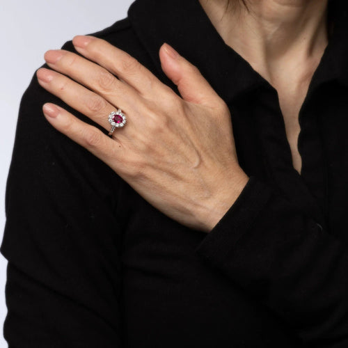 Bague Bague Tiffany & Co Burma Ruby Diamond des années 60 en platine 58 Facettes G13161