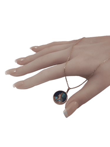 Pendentif Pendentif or jaune, émail de Limoges 58 Facettes