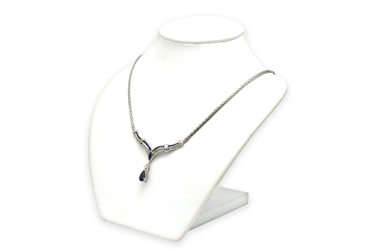 Collier Collier contemporain serti de saphirs et diamants taille brillant en or blanc 18k 58 Facettes 23106