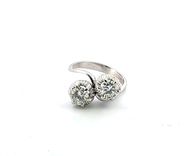 Bague en or blanc avec diamants