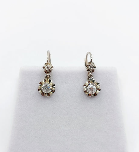 Boucles d'oreilles Dormeuses Art Déco or blanc, diamants taille brillants 58 Facettes A05861