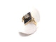 Bague 55 Bague ancienne en or jaune, onyx et diamants 58 Facettes