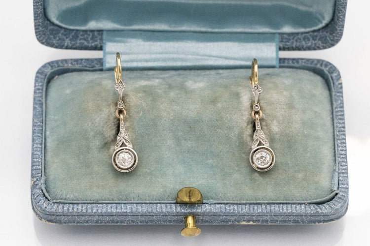 Boucles d'oreilles Boucles d'oreilles anciennes en or et platine avec diamants, première moitié du XXe siècle. 58 Facettes 10505