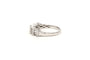 Bague contemporaine en or blanc 18 carats sertie de diamants