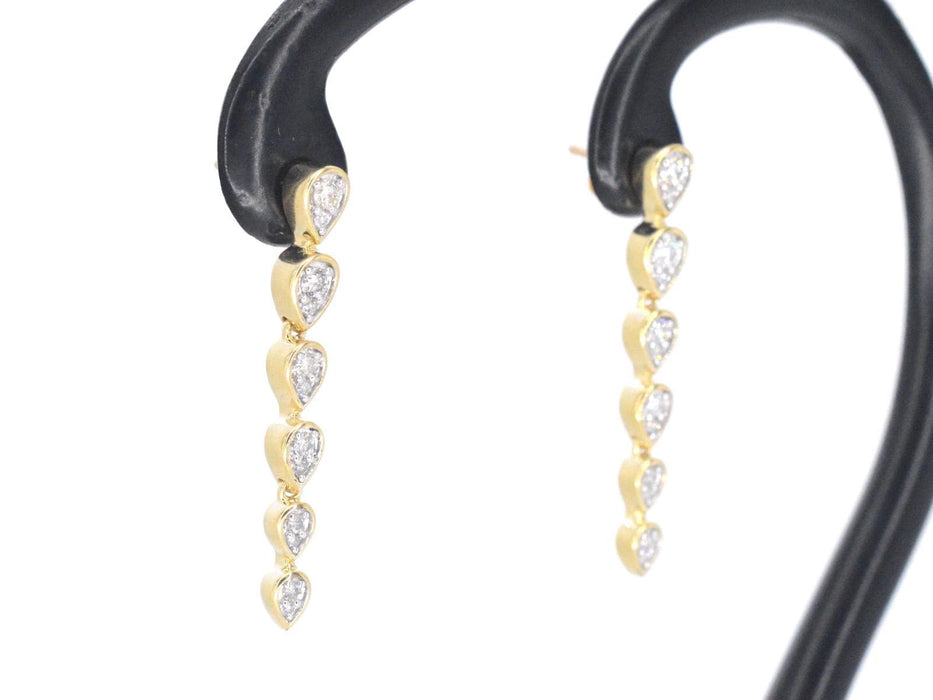 Boucles d'oreilles en or jaune avec diamants