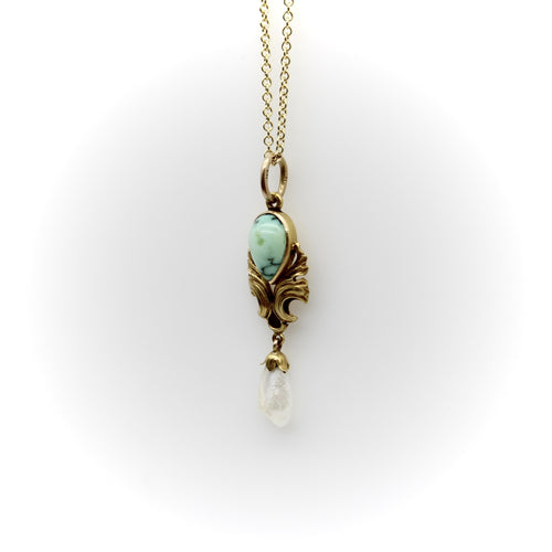 Pendentif Pendentif en or 14 carats, style Art Nouveau, turquoise et perle du Mississippi 58 Facettes A2005S
