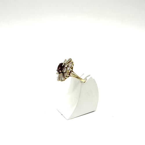 Bague 49 Bague or jaune, rubis et diamants 58 Facettes Z15B51680