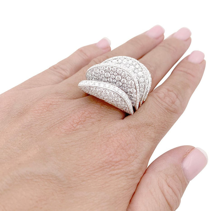 Bague 53 Bague De Grisogono "Onde" or blanc, diamants. 58 Facettes 33895