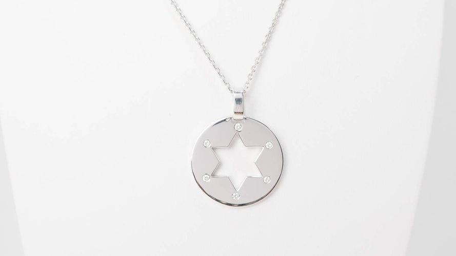 Collier Collier pendentif étoile de David en or blanc et diamants 58 Facettes 27387