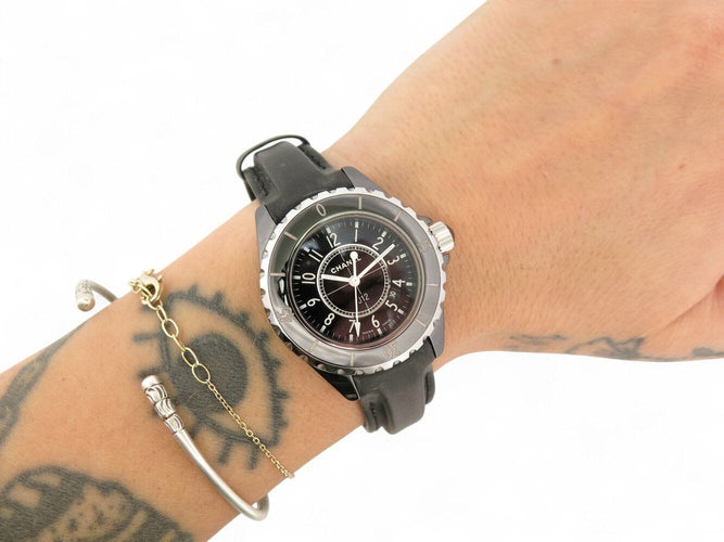 Montre montre CHANEL j12 h5695 quartz 33 mm ceramique & bracelet cuir 58 Facettes 270890