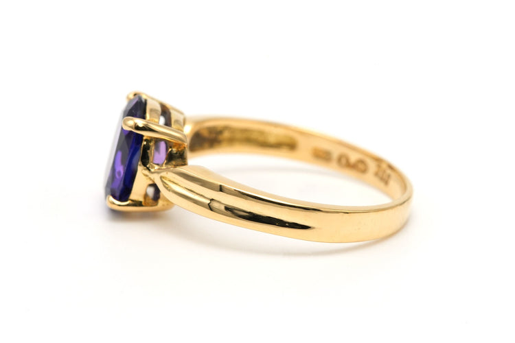 Bague 54 Bague contemporaine sertie d'une améthyste en or jaune 18 carats 58 Facettes 23125