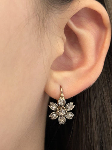 Boucles d'oreilles Boucles d'oreilles dormeuses anciennes en or 18K et argent 58 Facettes