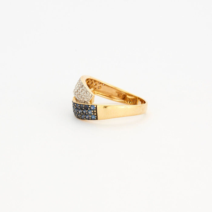 Bague 54 Bague or jaune, saphir et diamants 58 Facettes