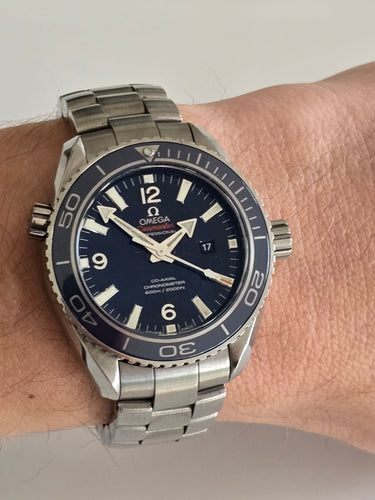 Montre OMEGA - Montre Seamaster Planet Ocean 58 Facettes