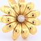 Broche Spilla a fiore en or jaune 18k et diamants 58 Facettes SP39