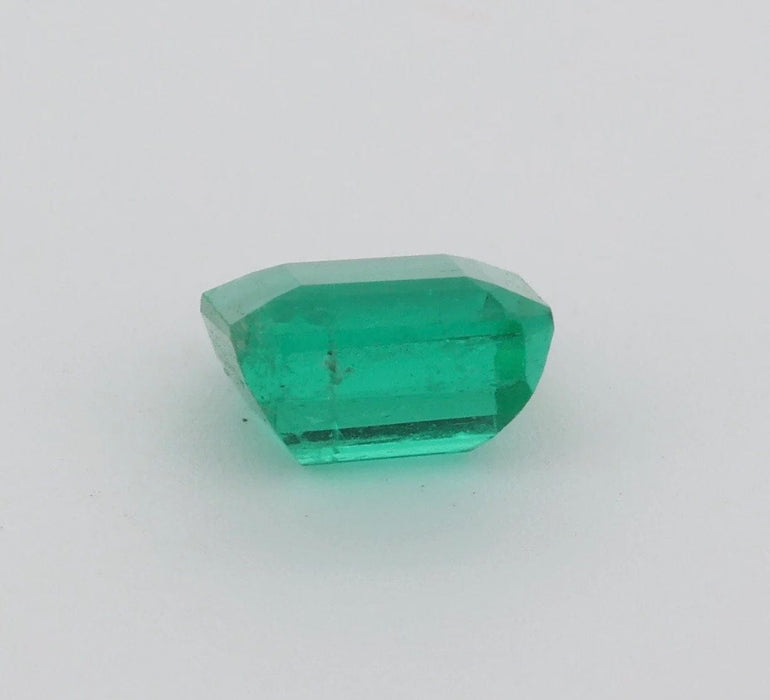 Gemstone Emeraude 1.55cts du Brésil certificat Bellérophon 58 Facettes 471