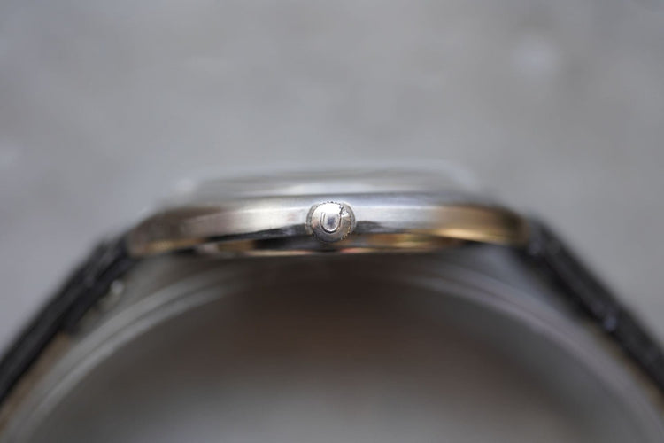 Universal Genève White Shadow Date 867102 58 Facettes