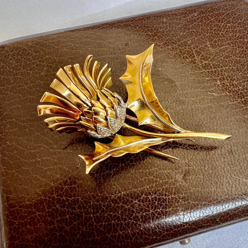 Broche BOUCHERON PARIS – Broche Chardon Or 18 carts & Diamants, Rétro (1940) 58 Facettes 530