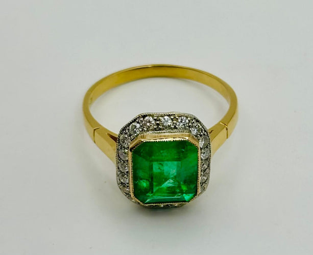 Bague 55 Bague de haute joaillerie « Majesté d’Émeraude » en or jaune et platine, émeraudes et diamants 58 Facettes 50340