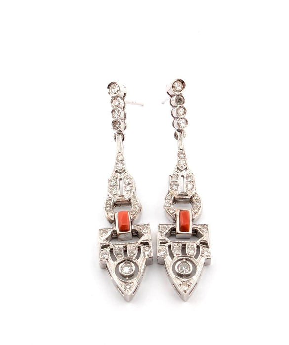 Boucles d'oreilles en or blanc avec diamants et corail