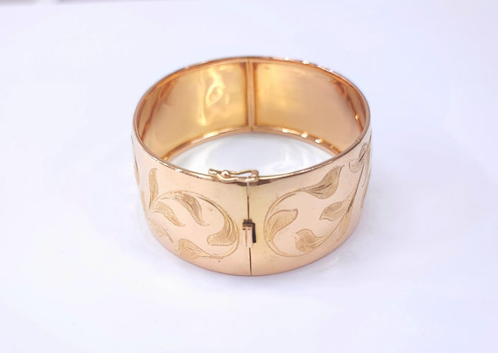 Bracelet Bracelet jonc manchette or jaune 58 Facettes BRAC.jc.mch.1916