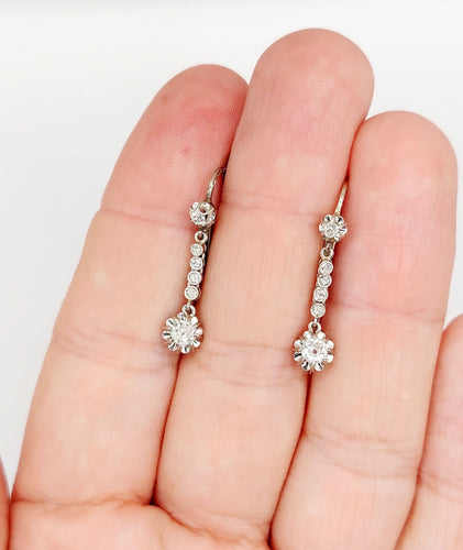 Boucles d'oreilles Dormeuses art deco or blanc 18k platine et diamants taille ancienne (circa 1930) 58 Facettes A05475