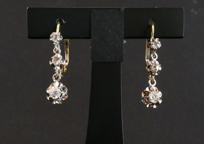 Boucles d'oreilles Boucles d'Oreilles Dormeuses Diamants 58 Facettes