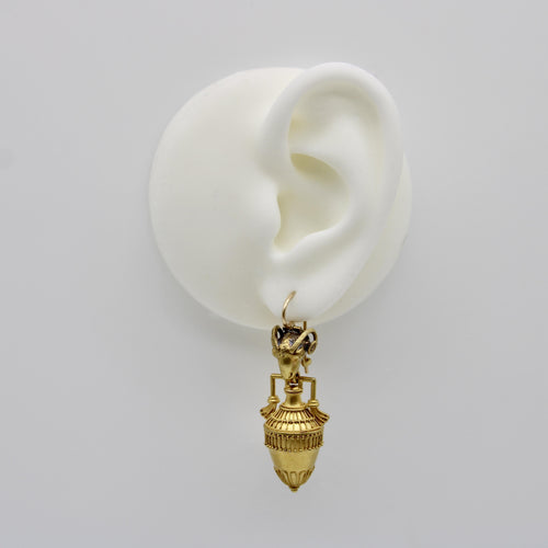 Boucles d'oreilles cannetille en or 14 carats, tête de bélier et amphore, style néo-étrusque
