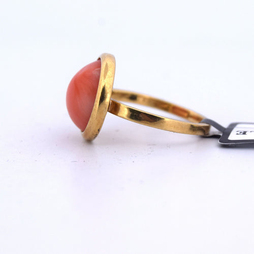 Bague 48 Bague corail en or jaune des années 1980 58 Facettes