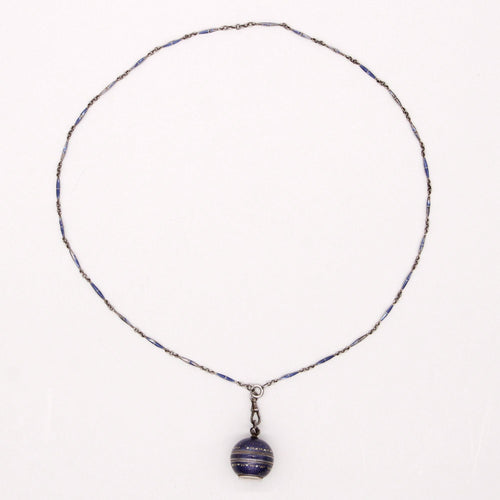 Montre Pendentif montre dite Boule de Genève et sa chaine argent émaillée 58 Facettes 19-454