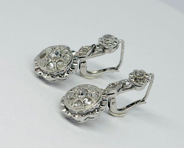 Boucles d'oreilles Boucles d’oreilles saphirs et diamants 0,88 ct en or 18k 58 Facettes Q351B