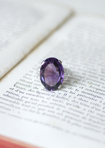 Bague 62 Bague Art Déco améthyste ovale et diamants en or blanc 18k et platine 58 Facettes