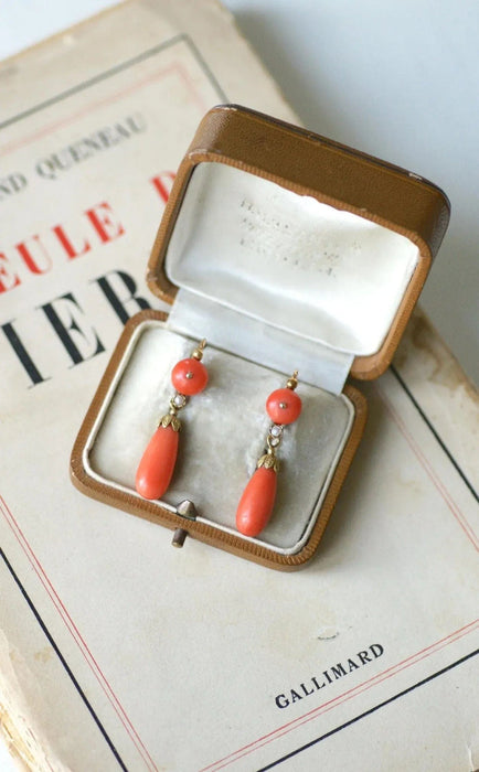 Boucles d'oreilles gouttes corail