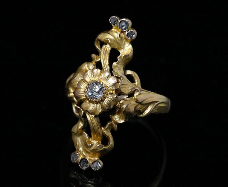 Bague Bague florale Art Nouveau en or jaune et diamant 58 Facettes