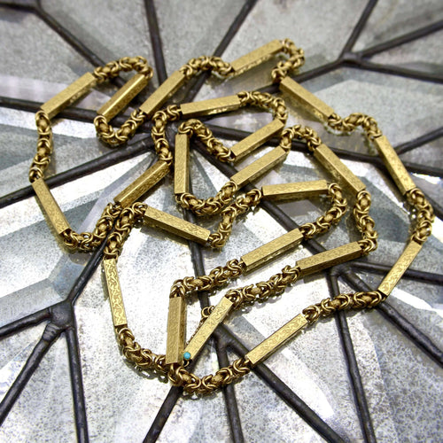 Collier Chaîne de garde longue à maillons fantaisie en or 14 carats de style victorien avec détails en relief 58 Facettes A20000