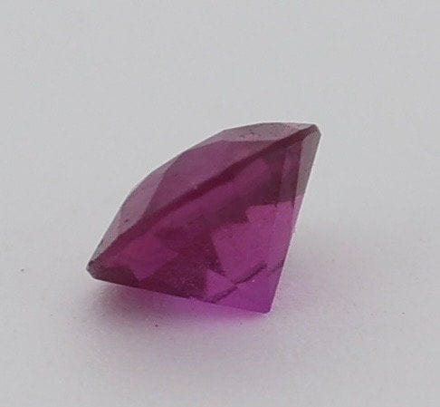 Gemstone Rubis 0.35cts non chauffé non traité SANG DE PIGEON venant de Birmanie 58 Facettes 439