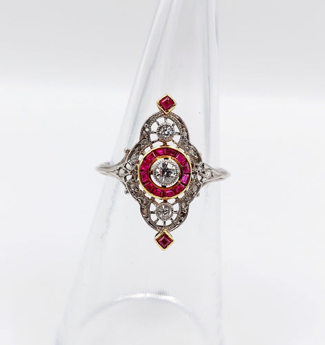 Bague 51 Bague marquise Art déco en platine, diamants taille ancienne et rubis synthétiques 58 Facettes A06548