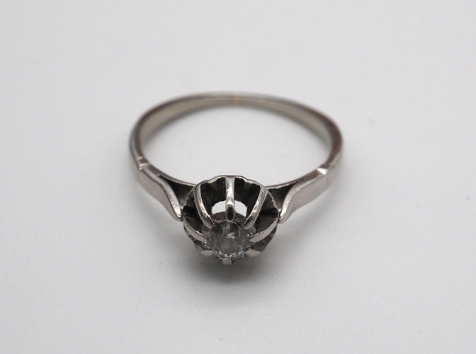 Bague 53 Bague or blanc et diamant 58 Facettes