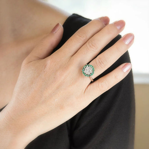 Ring 54 Vintage Emerald Diamond Cluster Ring White Gold 58 Facettes G4843