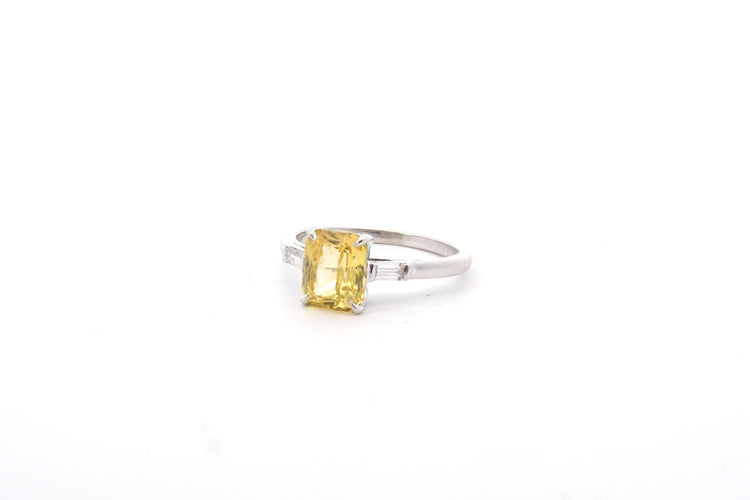 Bague 50 Bague saphir jaune de 2,02cts et diamants 58 Facettes 26279b-26303