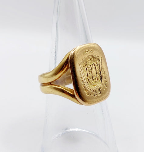Bague 54 Chevalière antique or jaune monogrammée "Esto vir" 58 Facettes A05725