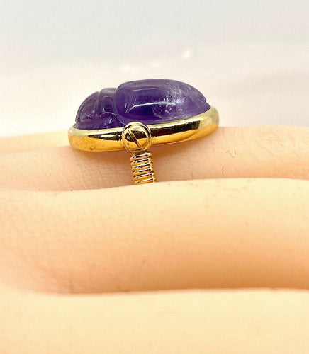 Bague en or jaune 18 carats, scarabée en améthyste mobile