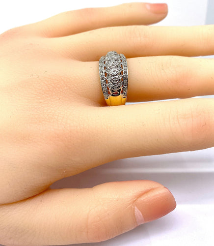 Bague jonc en or jaune et diamants